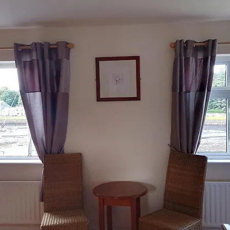 Moorings Greenway Guest house
