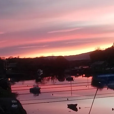 Moorings Greenway * Newport (Mayo)