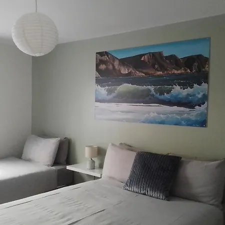 Moorings Greenway Guest house