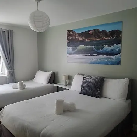 Moorings Greenway Guest house