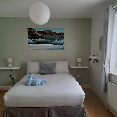 Moorings Greenway Guest house
