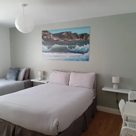 Moorings Greenway Newport (Mayo)